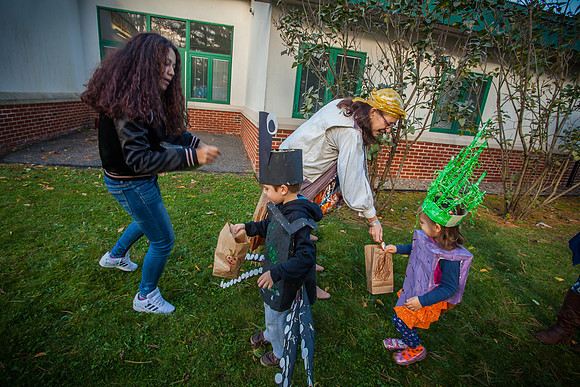 20171031 - Noah's Halloween Parade-52